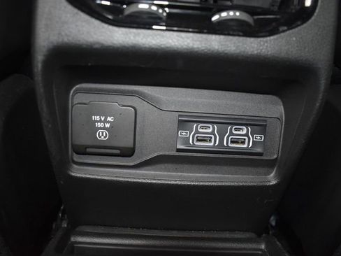 Used 2024 Jeep Grand Cherokee L Limited w/ Luxury Tech Group II image 39