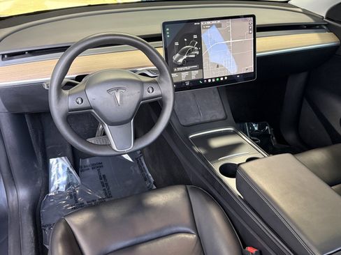 Used 2021 Tesla Model Y Long Range AWD/4WD image 23