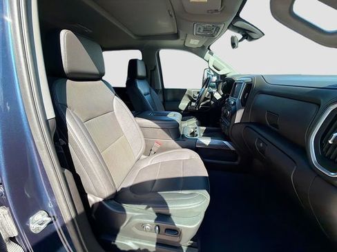 Used 2022 Chevrolet Silverado 2500 LTZ w/ LTZ Premium Package image 15