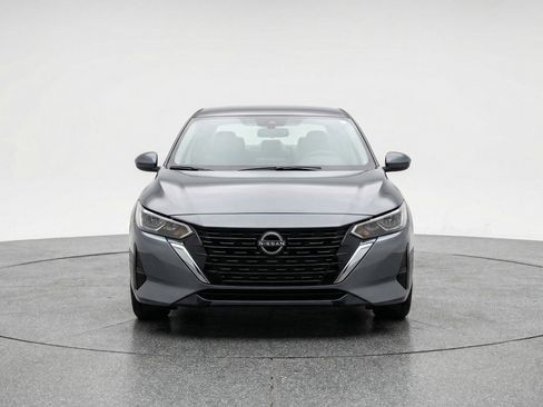 Used 2025 Nissan Sentra SV image 2