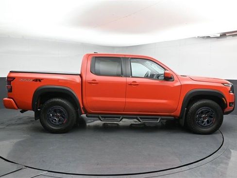 Used 2025 Nissan Frontier PRO-4X image 15