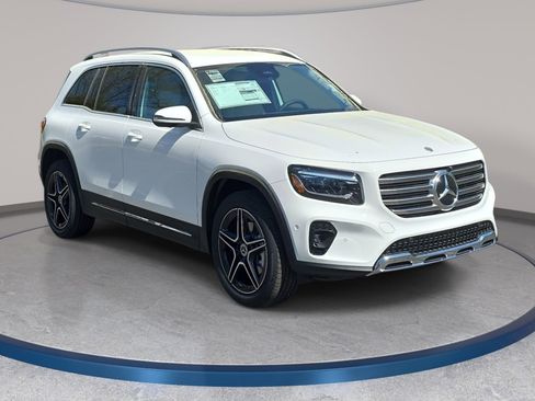 New 2026 Mercedes-Benz GLB 250 4MATIC image 3