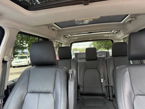 Used 2015 Land Rover LR4 HSE LUX AWD/4WD image 17