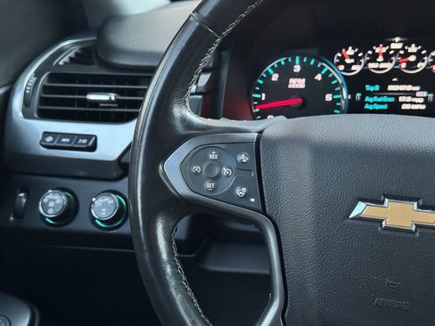 Used 2020 Chevrolet Suburban Premier w/ Premier Plus Edition image 33