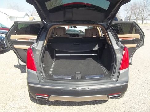 Used 2017 Cadillac XT5 Platinum AWD/4WD image 12