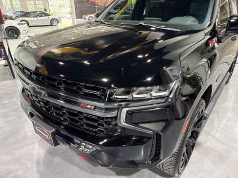 Used 2022 Chevrolet Tahoe Z71 w/ Luxury Package AWD/4WD image 23