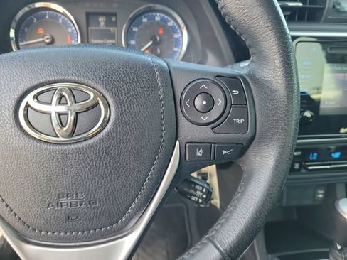 Used 2018 Toyota Corolla SE FWD image 31