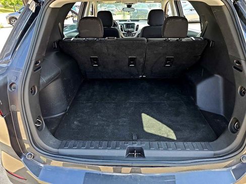 Used 2022 Chevrolet Equinox LS image 35