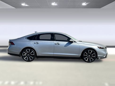 Certified 2023 Honda Accord Touring image 8