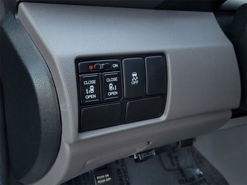 Used 2013 Honda Odyssey EX image 19