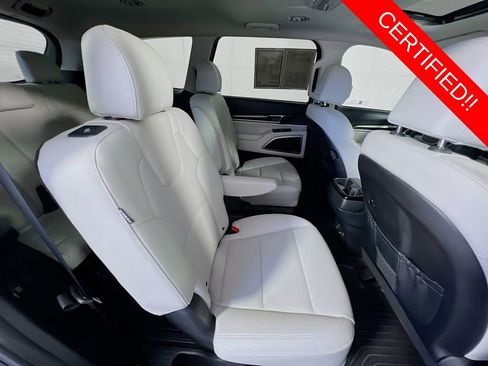 Certified 2023 Kia Telluride S w/ S Sunroof Package AWD/4WD image 30