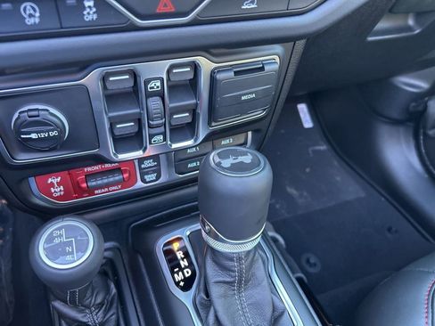 New 2026 Jeep Wrangler Unlimited Rubicon image 15