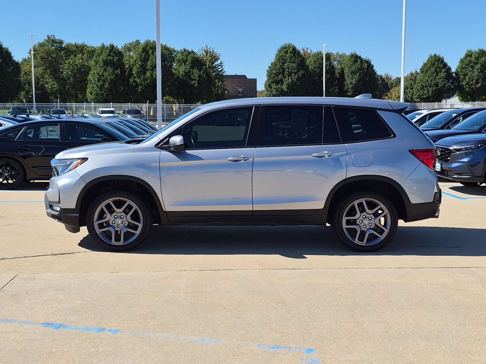 Certified 2023 Honda Passport EX-L image 9