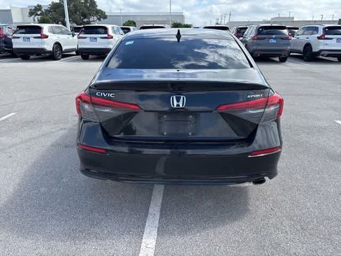 Used 2024 Honda Civic Sport image 4