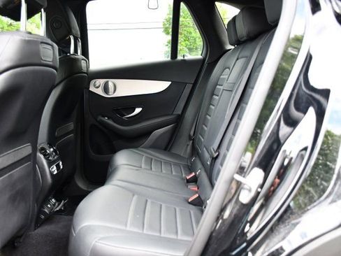 Used 2019 Mercedes-Benz GLC 300 4MATIC image 15