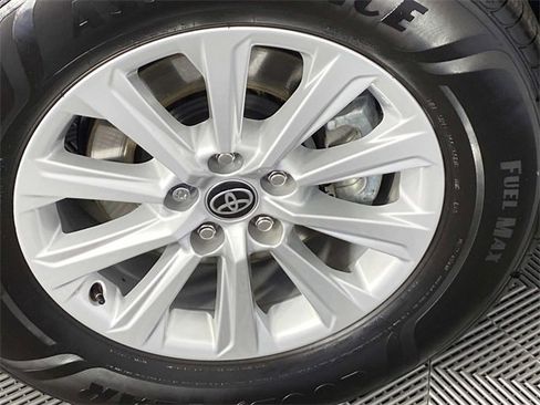 Used 2025 Toyota Grand Highlander AWD Hybrid image 32