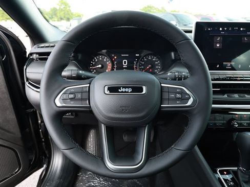 New 2026 Jeep Compass Latitude AWD/4WD image 11