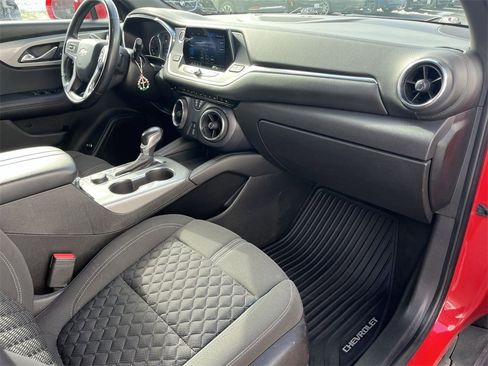 Used 2019 Chevrolet Blazer LT image 27