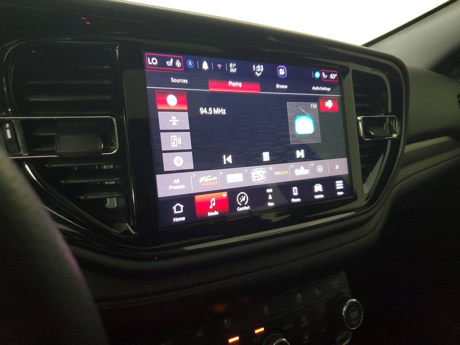 Used 2021 Dodge Durango R/T w/ Technology Group AWD/4WD image 28