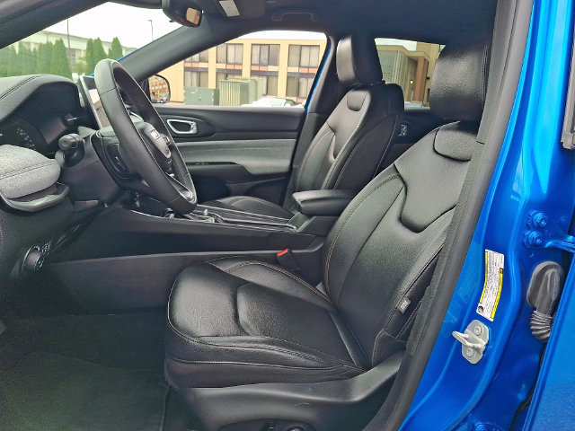 Certified 2024 Jeep Compass Latitude AWD/4WD image 14