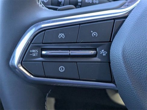 New 2026 Chevrolet Traverse LT image 13