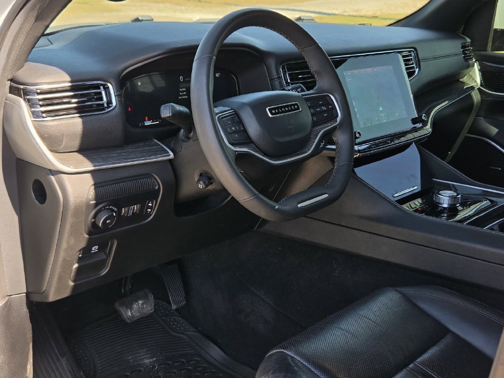 Used 2022 Jeep Wagoneer Series II RWD image 27
