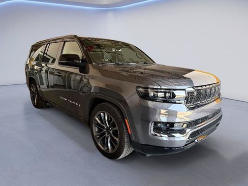 Used 2025 Jeep Grand Wagoneer L Series II Obsidian w/ Quick Order Packagew 28T AWD/4WD image 2