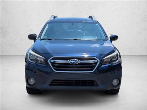 Used 2018 Subaru Outback 2.5i Limited AWD/4WD image 2