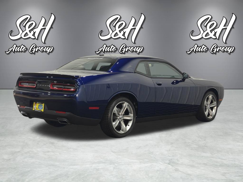 Used 2015 Dodge Challenger SXT w/ Super Sport Group (SS/T) RWD image 16