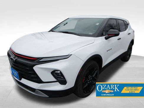 Used 2023 Chevrolet Blazer LT image 1