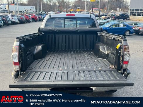 Used 2015 Toyota Tacoma 4x4 Access Cab V6 image 28