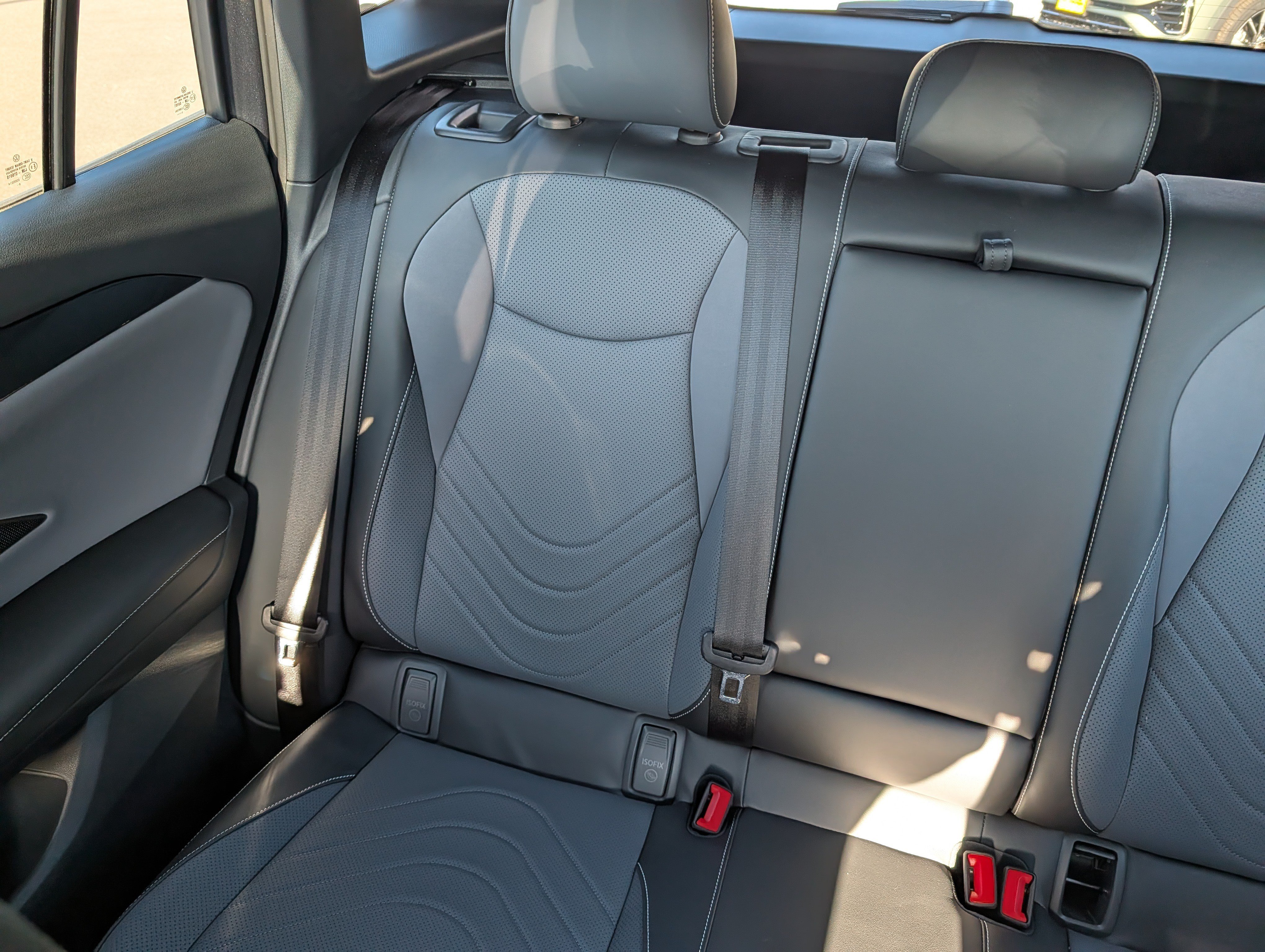 Certified 2026 Volkswagen Tiguan SE R-Line AWD/4WD image 10