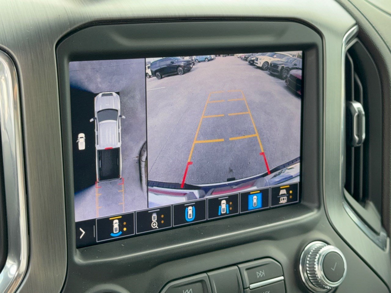 Used 2021 GMC Sierra 2500 Denali w/ Denali Ultimate Package AWD/4WD image 24