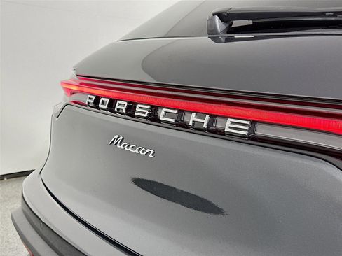 Certified 2025 Porsche Macan Turbo AWD/4WD image 17