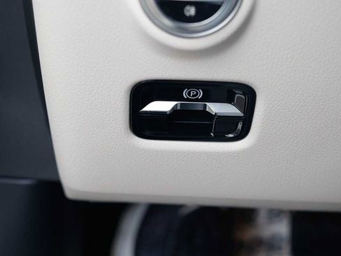 Used 2026 Mercedes-Benz C 300 4MATIC Sedan image 26