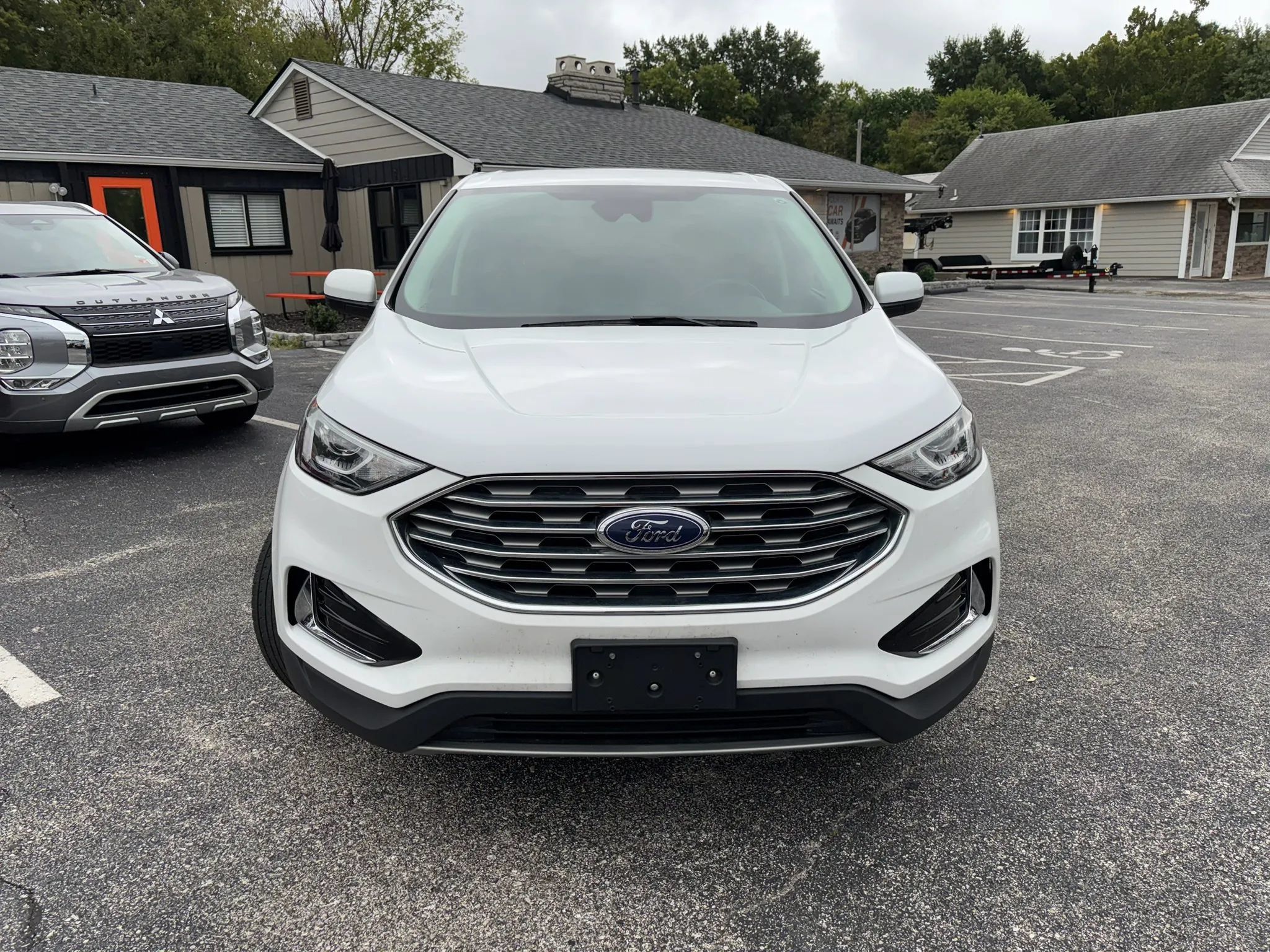 Used 2022 Ford Edge SEL AWD/4WD image 2