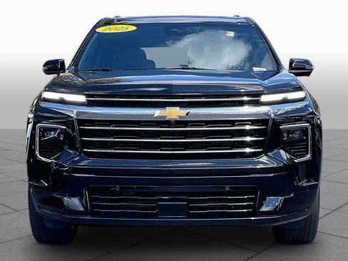 Used 2025 Chevrolet Traverse High Country w/ LPO, Floor Liner Package FWD image 6