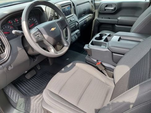 Used 2023 Chevrolet Silverado 1500 Custom AWD/4WD image 9