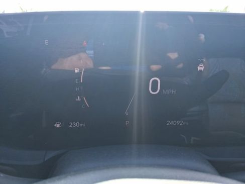 Used 2024 Buick Envista Sport Touring w/ Convenience II Package FWD image 11