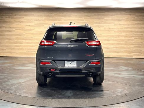 Used 2016 Jeep Cherokee Trailhawk w/ Cold Weather Group image 21