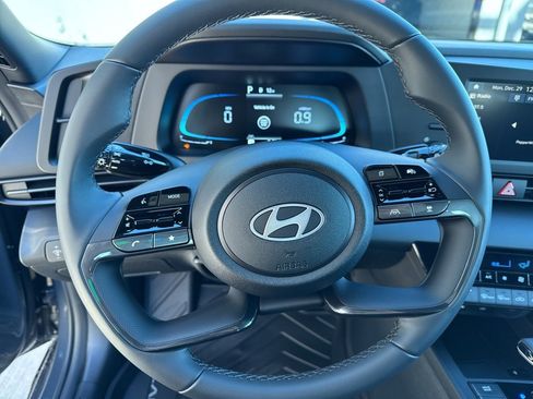 New 2026 Hyundai Elantra SEL Sport image 3