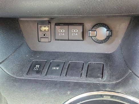 Used 2017 Toyota Highlander Limited Platinum FWD image 26