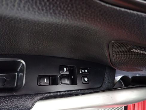 Used 2016 Hyundai Veloster Turbo FWD image 18