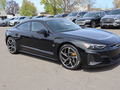 Used 2023 Audi RS e-tron GT w/ Carbon Performance Package AWD/4WD image 3