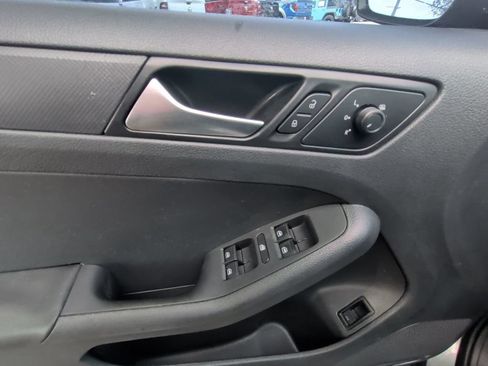 Used 2016 Volkswagen Jetta S FWD image 12