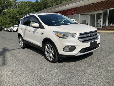 Used 2017 Ford Escape Titanium w/ Equipment Group 301A AWD/4WD image 3
