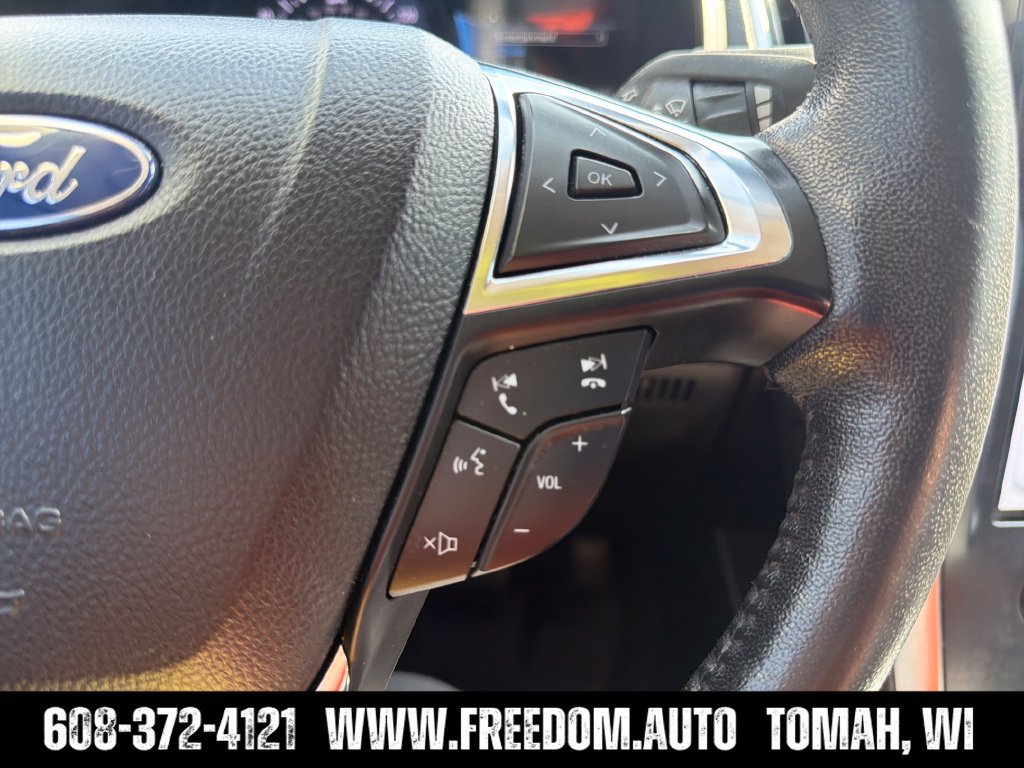 Used 2022 Ford Edge Titanium AWD/4WD image 15