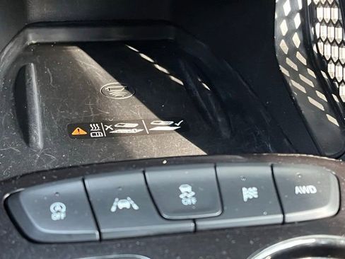 Used 2024 Chevrolet TrailBlazer RS w/ Convenience Package image 34