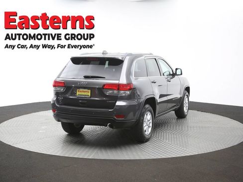 Used 2020 Jeep Grand Cherokee Laredo AWD/4WD image 38