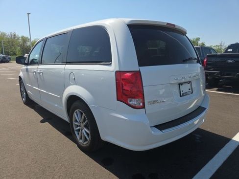 Used 2016 Dodge Grand Caravan SE image 14